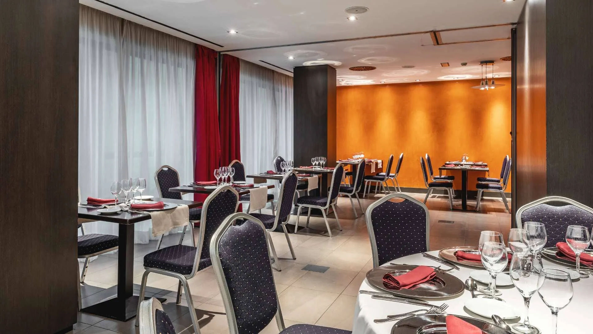 Banquete de gala en el Hotel Talavera con servicio de catering y menú degustación